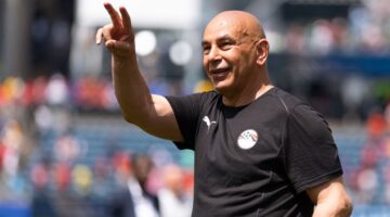 فيفا يقرر إيقاف حسام حسن وزيكو والاتحاد المصري يبدأ تحركاته القانونية
