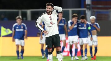 كاراجر يفتح النار على برونو فرنانديز بسبب جائزة الأفضل في الدوري الإنجليزي