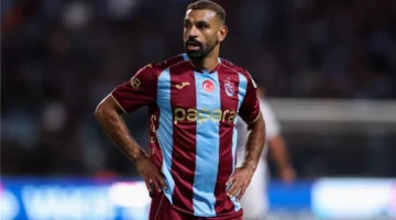 مخاطر النجيل الصناعي تهدد مشاركة محمد صلاح مع طرابزون بدوري المؤتمر الأوروبي