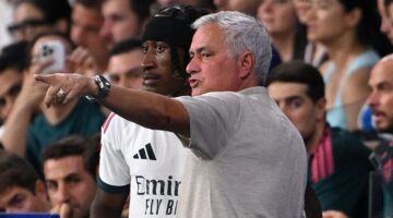 مورينيو يوضح حقيقة تصريحاته المثيرة للجدل بشأن اللاعب ديوماندي في الفترة الأخيرة