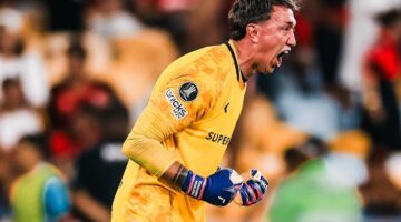 موسليرا يقود إستوديانتيس لإقصاء فلامنجو والتأهل لنهائي كأس كوبا ليبرتادوريس للقب الـ 26