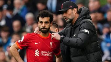 يورغن كلوب يتهرب من تحديد الأفضل بين لاعبيه مستشهداً بتجربته مع محمد صلاح