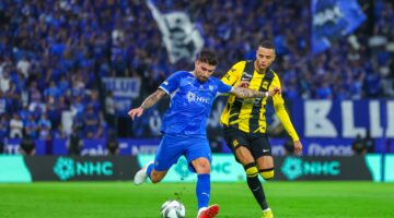 يوسف النصيري يهاجم حكم مباراة الهلال ويحمله مسؤولية خسارة فريقه القاسية